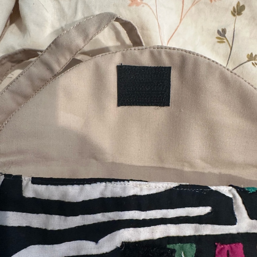 Colorful Abstract Patterned Bag - image 3